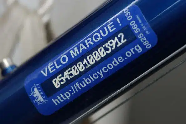 Marquage bycicode sur cadre de vélo