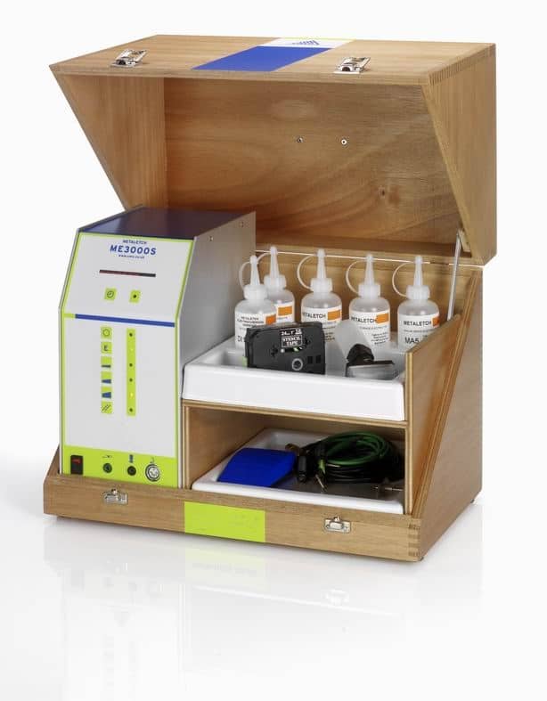 Générateur Programmable ME3000T avec Coffret en Bois - Alliance d'Élégance et de Technologie pour un Contrôle Avancé