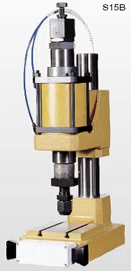 Machine de Marquage par Frappe Pneumatique S15B - Précision et Efficacité pour un Marquage Optimal