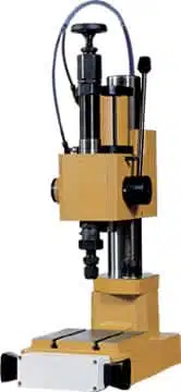 Machine de Marquage par Frappe Pneumatique S1B - Précision et Efficacité pour un Marquage Optimal.